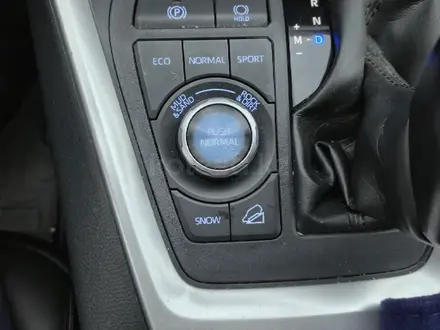 Toyota RAV4 2020 года за 13 500 000 тг. в Астана – фото 19