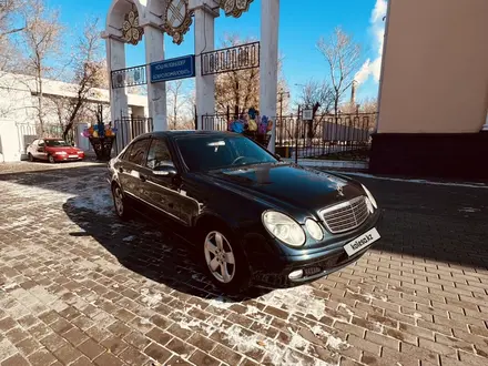 Mercedes-Benz E 240 2003 года за 4 800 000 тг. в Караганда – фото 2