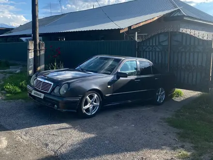 Mercedes-Benz E 280 1997 года за 1 790 000 тг. в Алматы – фото 2