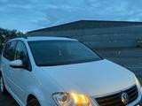 Volkswagen Touran 2009 года за 4 000 000 тг. в Шымкент – фото 5