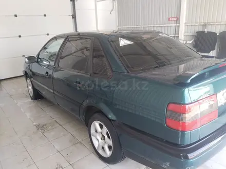 Volkswagen Passat 1996 года за 1 500 000 тг. в Актобе – фото 6