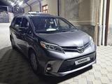 Toyota Sienna 2015 года за 14 699 000 тг. в Шымкент