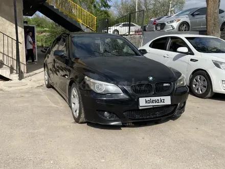 BMW 520 2003 года за 5 500 000 тг. в Алматы