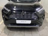 Toyota RAV4 Luxe+ 2023 годаfor23 450 000 тг. в Актобе – фото 2