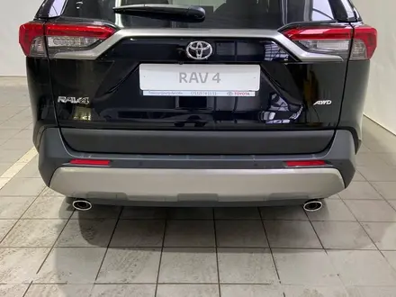 Toyota RAV4 Luxe+ 2023 года за 23 450 000 тг. в Актобе – фото 10
