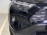 Toyota RAV4 Luxe+ 2023 годаfor23 450 000 тг. в Актобе – фото 4