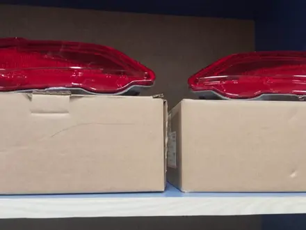 Катафот на задний бампер Тойота RAV4 за 11 500 тг. в Актобе