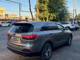 Kia Sorento 2018 года за 6 900 000 тг. в Шымкент – фото 2