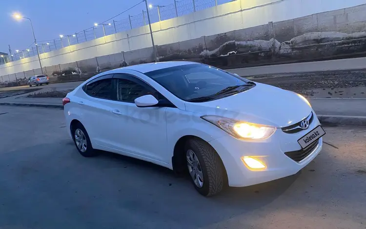 Hyundai Elantra 2012 годаfor4 500 000 тг. в Атырау