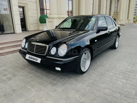 Mercedes-Benz E 320 2001 года за 3 900 000 тг. в Атырау – фото 7