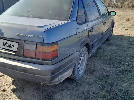 Volkswagen Passat 1988 года за 800 000 тг. в Абай (Келесский р-н) – фото 4