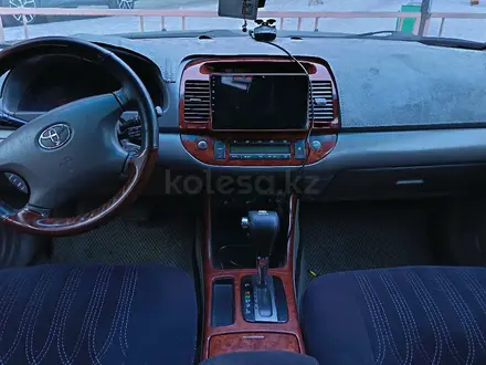 Toyota Camry 2003 года за 5 000 000 тг. в Семей – фото 9