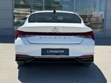Hyundai Elantra 2021 года за 9 800 000 тг. в Шымкент – фото 4