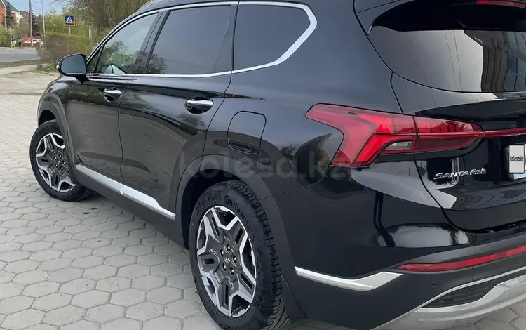 Hyundai Santa Fe 2021 года за 14 800 000 тг. в Актобе