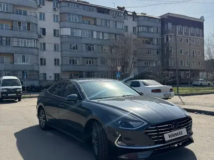 Hyundai Sonata 2019 года за 9 100 000 тг. в Алматы – фото 2