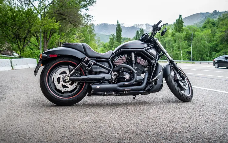 Harley-Davidson  V-Rod 2007 года за 7 000 000 тг. в Алматы