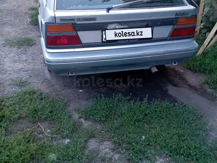 Nissan Bluebird 1988 года за 1 200 000 тг. в Семей – фото 4