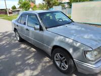 Mercedes-Benz E 220 1993 годаүшін2 100 000 тг. в Алматы