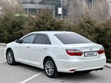 Toyota Camry 2017 годаүшін12 700 000 тг. в Шымкент – фото 4