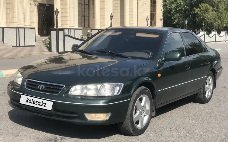 Toyota Camry 2001 года за 4 500 000 тг. в Шымкент