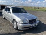 Mercedes-Benz C 220 1999 годаfor1 500 000 тг. в Караганда – фото 3