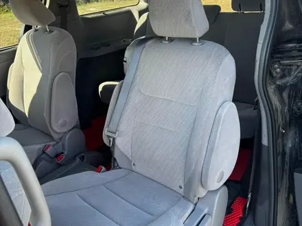 Toyota Sienna 2017 года за 8 800 000 тг. в Актобе – фото 13