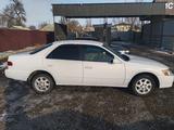 Toyota Camry 2000 года за 3 100 000 тг. в Талдыкорган – фото 2