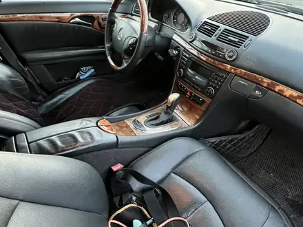 Mercedes-Benz E 500 2002 года за 6 400 000 тг. в Караганда – фото 29