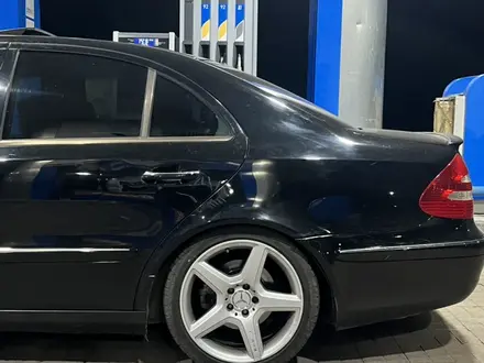 Mercedes-Benz E 500 2002 года за 6 400 000 тг. в Караганда – фото 34