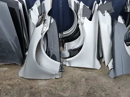 Крыло крылья на Volkswagen Touareg за 100 000 тг. в Шымкент