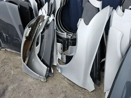 Крыло крылья на Volkswagen Touareg за 100 000 тг. в Шымкент – фото 5