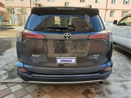 Toyota RAV4 2017 года за 9 900 000 тг. в Актау – фото 3