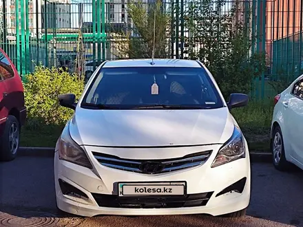 Hyundai Solaris 2015 года за 3 950 000 тг. в Астана – фото 3