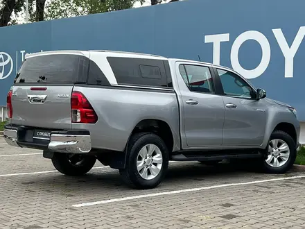 Toyota Hilux 2019 года за 17 500 000 тг. в Алматы – фото 2