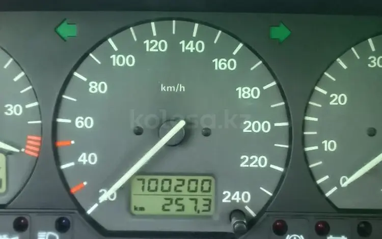 Volkswagen Passat 1994 годаfor1 700 000 тг. в Шымкент