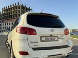 Hyundai Santa Fe 2007 года за 5 037 500 тг. в Атырау – фото 3