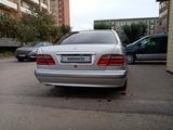 Mercedes-Benz E 240 2000 года за 4 300 000 тг. в Астана – фото 2