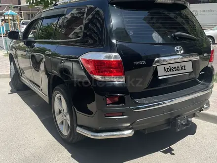 Toyota Highlander 2011 года за 12 800 000 тг. в Алматы – фото 2