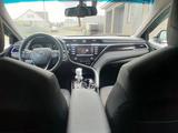 Toyota Camry 2021 года за 13 800 000 тг. в Петропавловск – фото 2