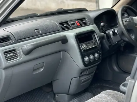 Honda CR-V 1996 года за 1 750 000 тг. в Алматы – фото 7