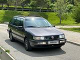 Volkswagen Passat 1994 годаүшін2 500 000 тг. в Шымкент – фото 2