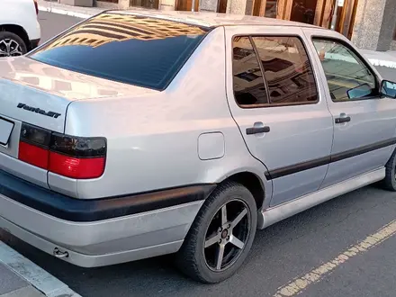 Volkswagen Vento 1994 года за 1 500 000 тг. в Астана – фото 3