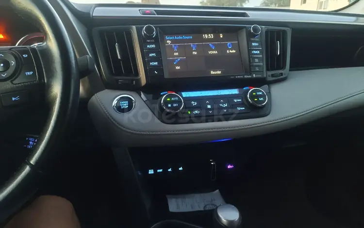 Toyota RAV4 2016 года за 7 900 000 тг. в Актобе