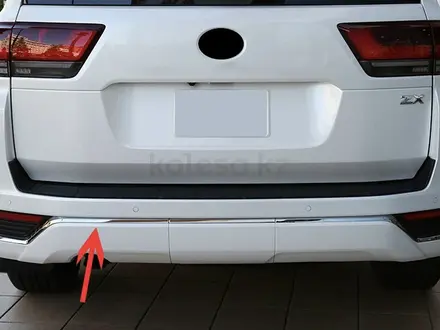 Бампер задний новый оригинал lc 300 за 100 100 тг. в Караганда