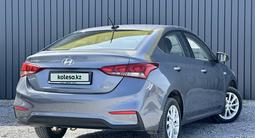 Hyundai Accent 2018 года за 7 290 000 тг. в Актобе – фото 5