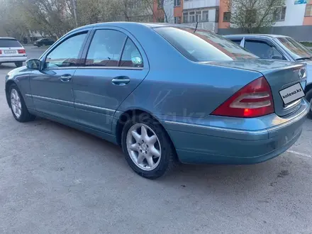 Mercedes-Benz C 180 2002 года за 3 500 000 тг. в Астана – фото 4