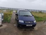 SEAT Alhambra 2003 года за 1 600 000 тг. в Актобе