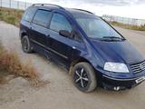 SEAT Alhambra 2003 года за 1 600 000 тг. в Актобе – фото 3