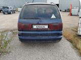 SEAT Alhambra 2003 года за 1 600 000 тг. в Актобе – фото 4