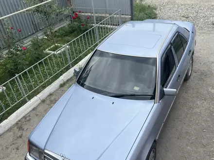 Mercedes-Benz E 230 1992 года за 1 350 000 тг. в Алматы